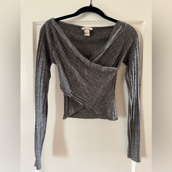 Gray Ribbed Wrap Sweater - Picture 5 of 5